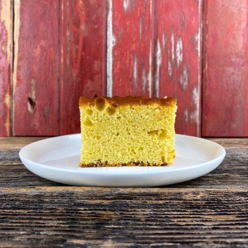 Roots 657 Rum Cake