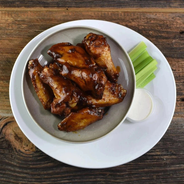 Jumbo Smoked Chicken Wings (8), celery & Ranch + 1 Side